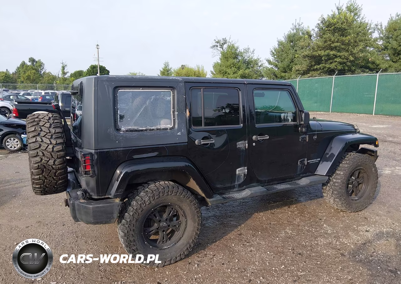 2008 Jeep Wrangler Unlimited Sahara VIN:1J4GA59198L503440 - 6