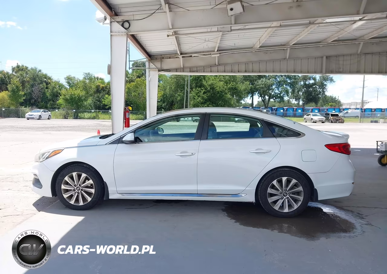 2016 Hyundai Sonata Sport VIN:5NPE34AF3GH268769 - 14