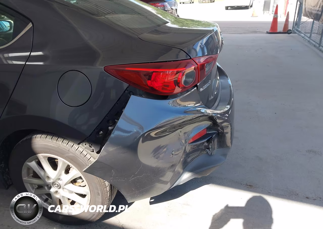 2018 Mazda Mazda3 Sport VIN:3MZBN1U75JM198531 - 6