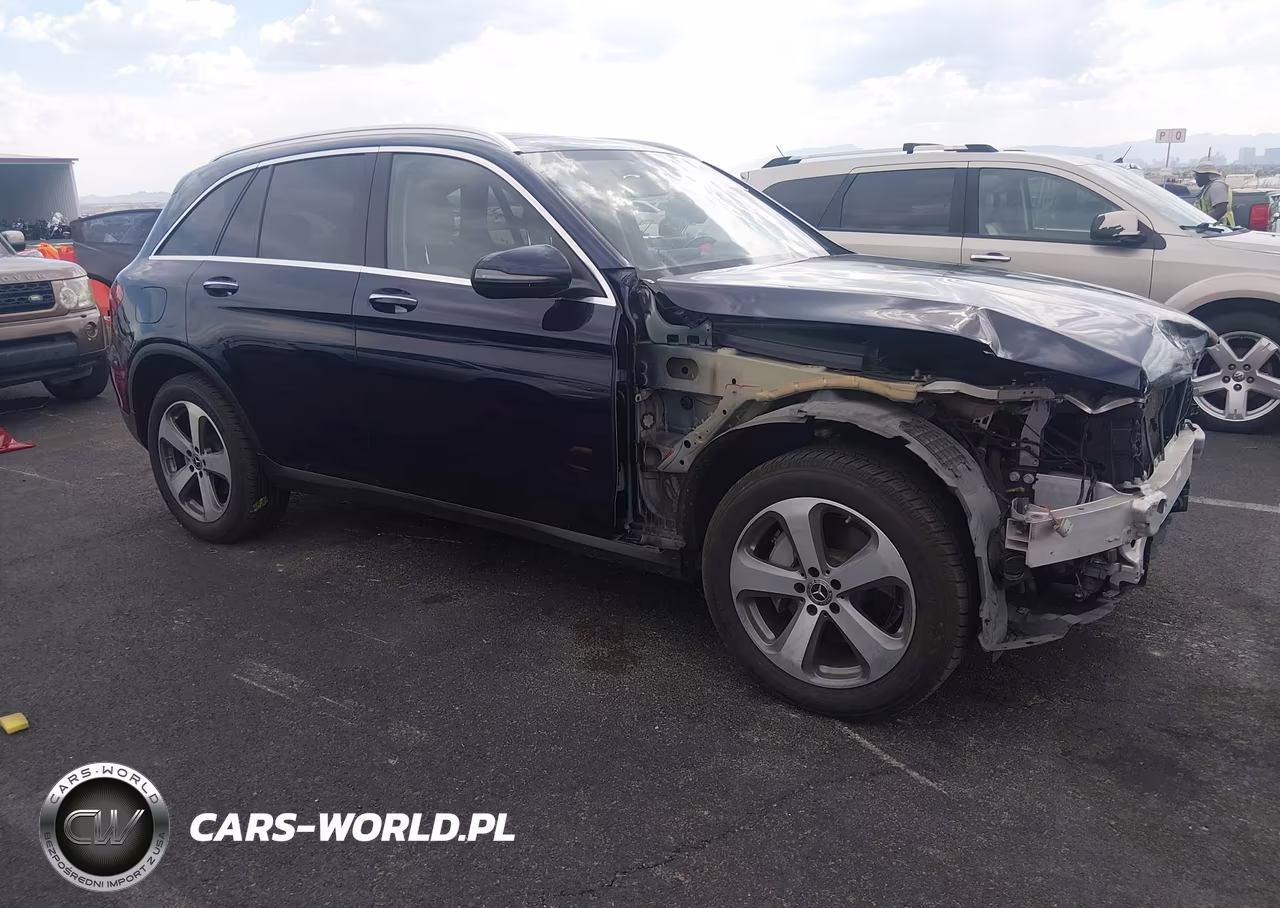 2019 Mercedes-Benz Glc 300 – zdjęcie 1 z 17