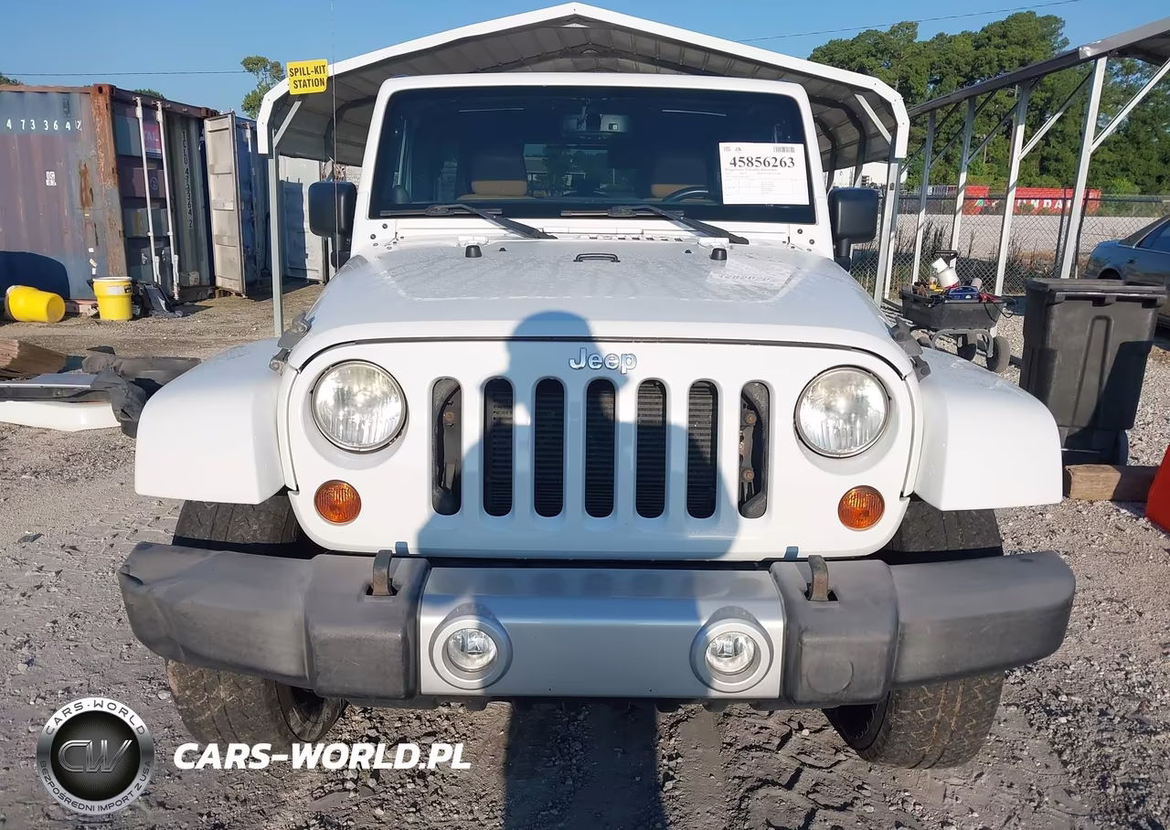 2013 Jeep Wrangler Unlimited Sahara VIN:1C4BJWEG1DL530612 - 12