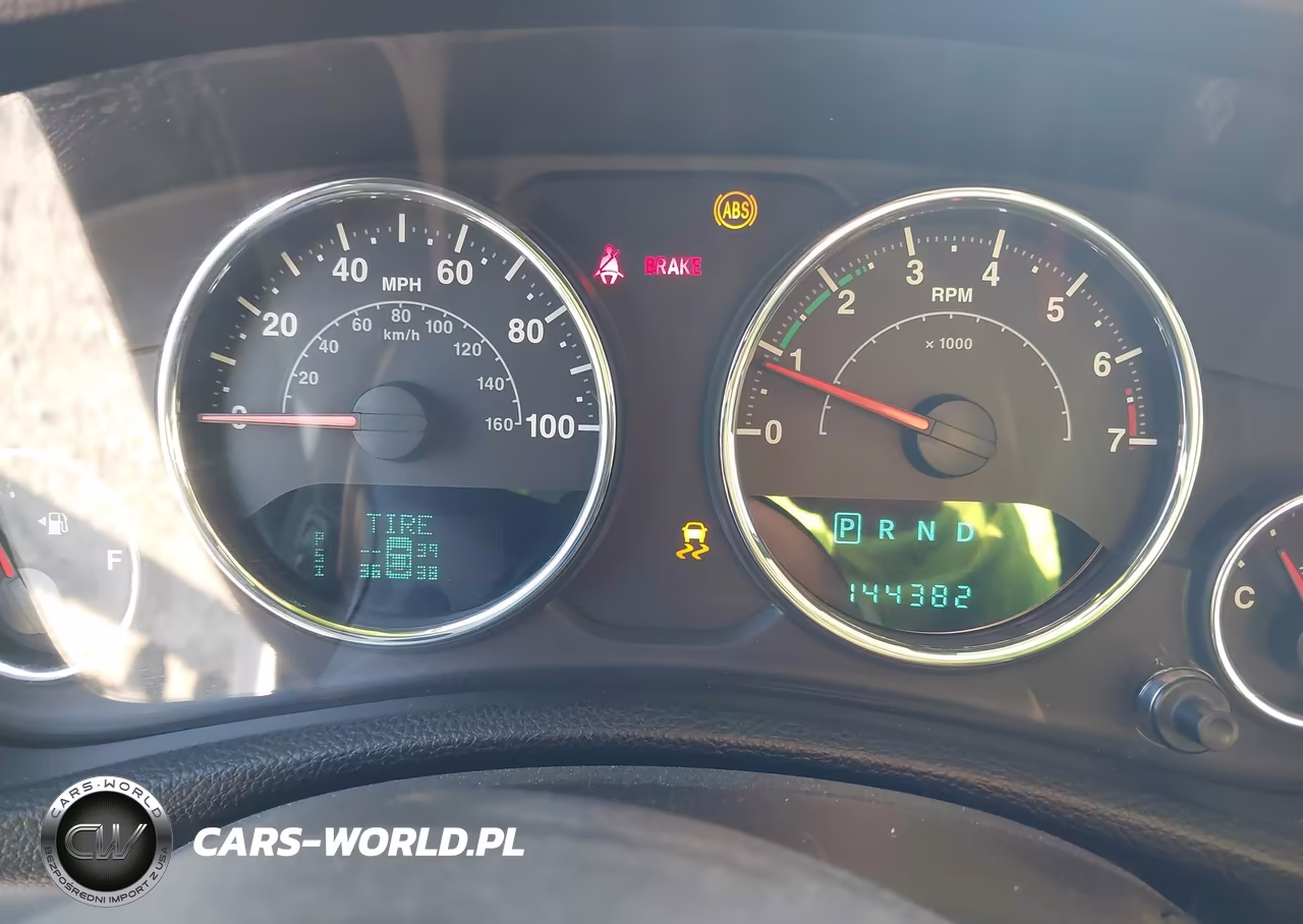 2013 Jeep Wrangler Unlimited Sahara VIN:1C4BJWEG1DL530612 - 7