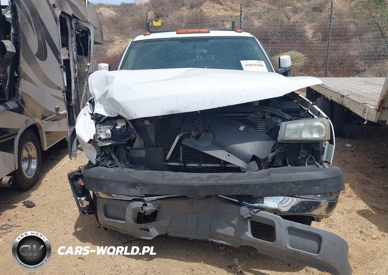 2005 Chevrolet Silverado 3500 Chassis VIN:1GBJK39255E103157 - 16