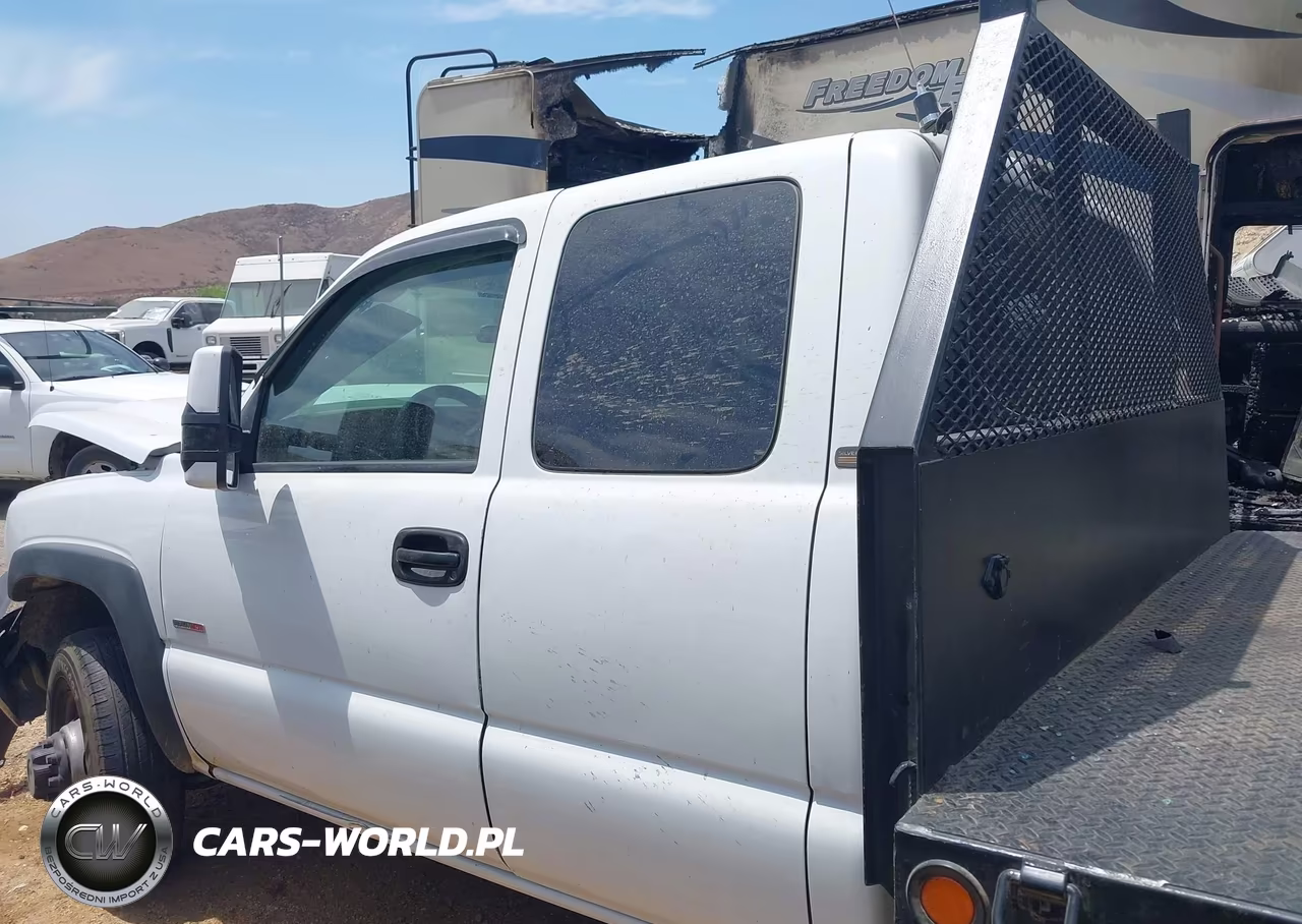 2005 Chevrolet Silverado 3500 Chassis VIN:1GBJK39255E103157 - 18
