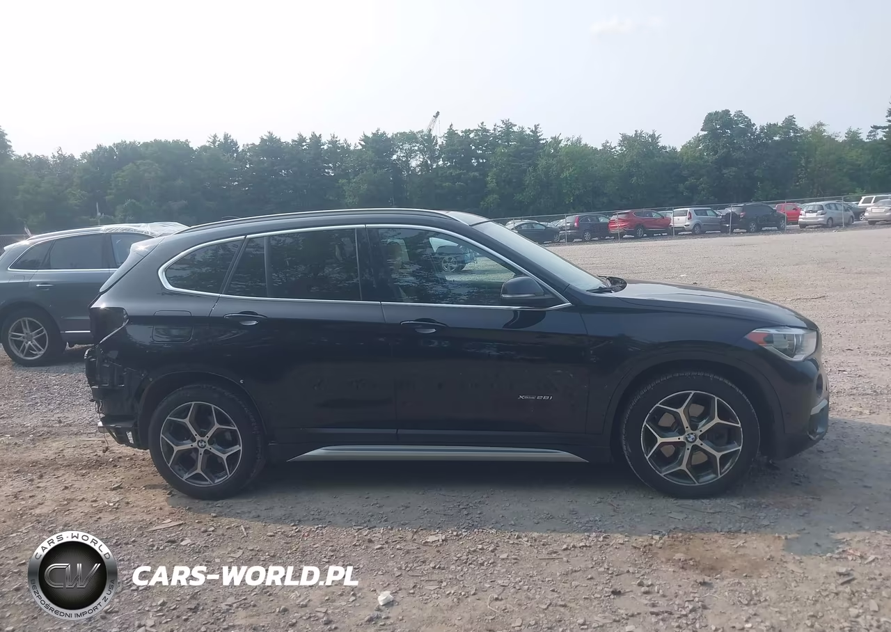 2017 BMW X1 xDrive28I VIN:WBXHT3Z30H4A65109 - 13