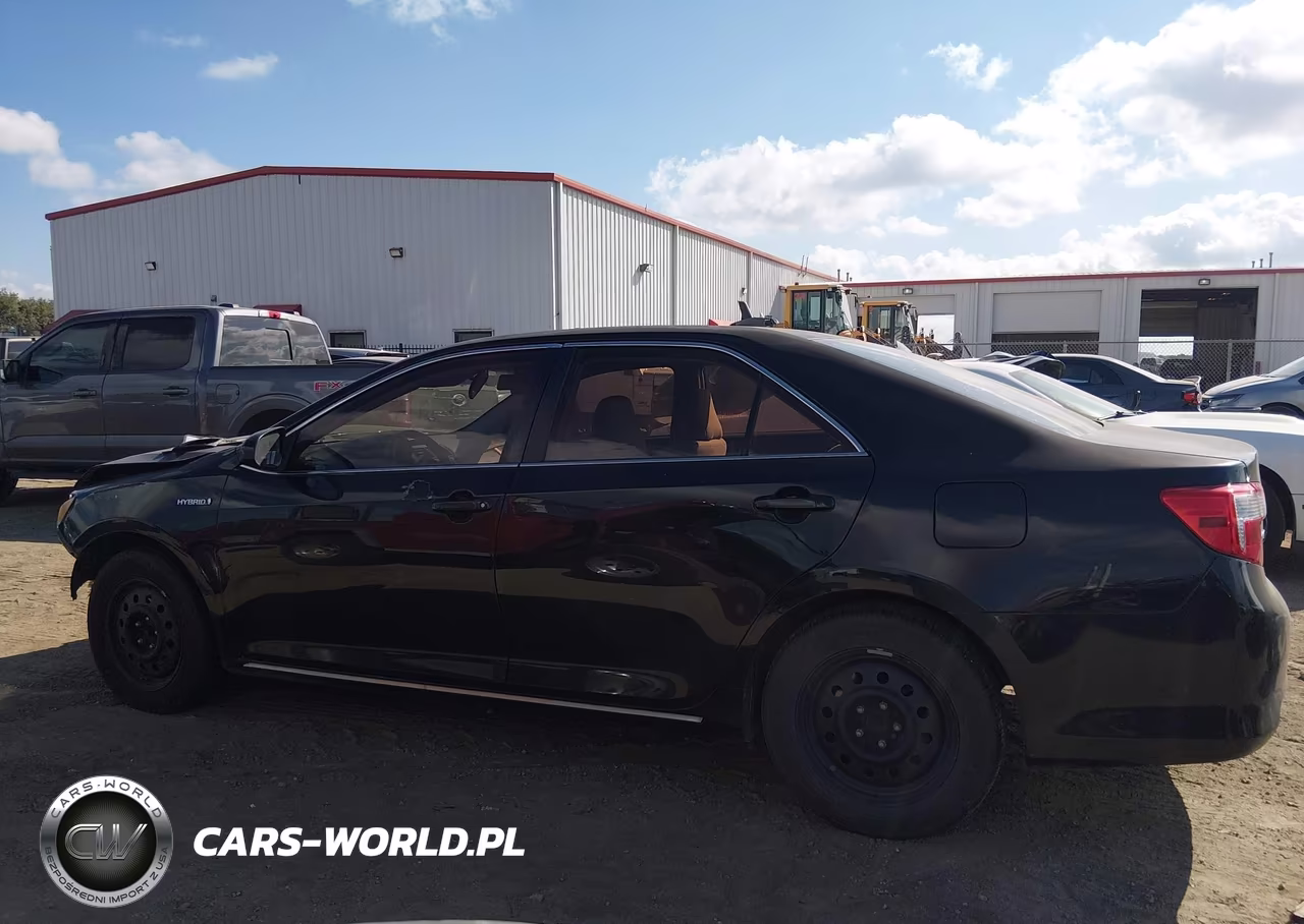 2014 Toyota Camry Hybrid Le VIN:4T1BD1FK9EU110214 - 14