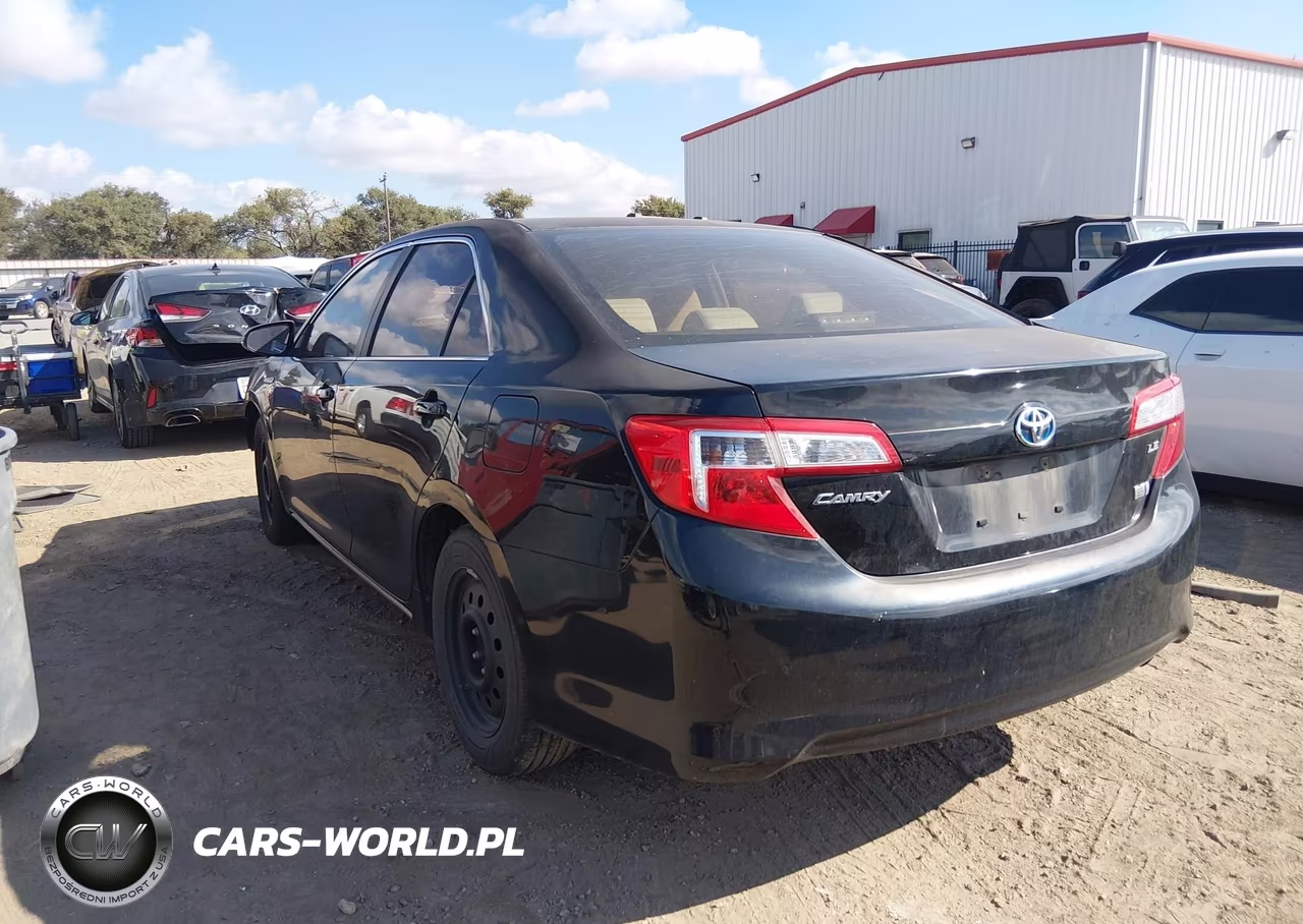 2014 Toyota Camry Hybrid Le VIN:4T1BD1FK9EU110214 - 3