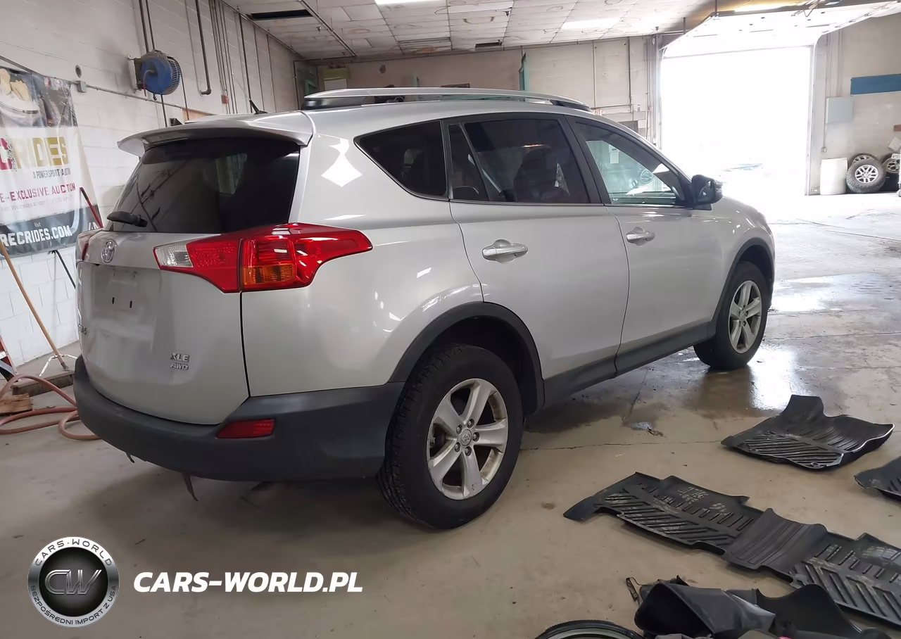2013 Toyota Rav4 Xle VIN:JTMRFREV0DD002960 - 4