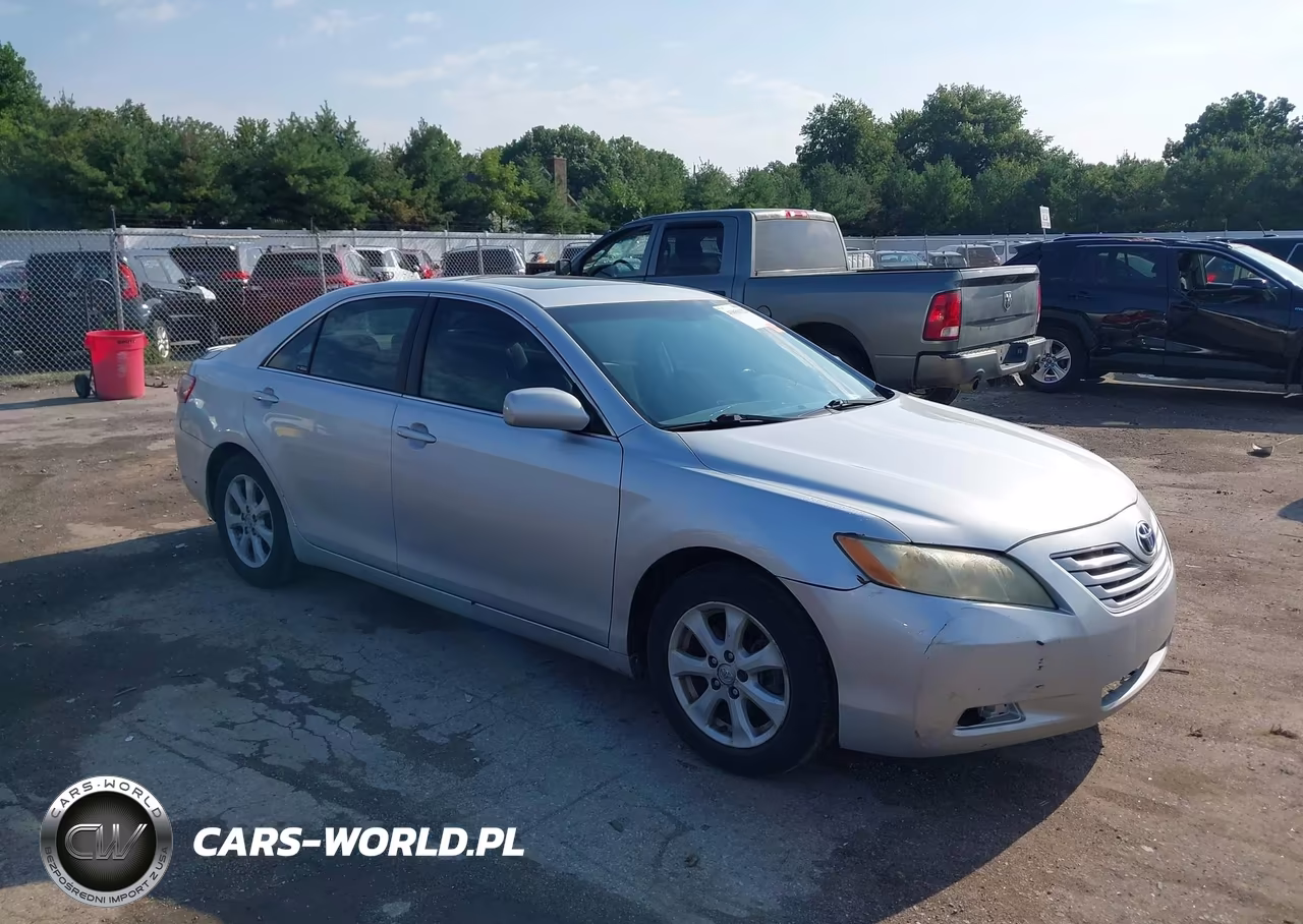 2009 Toyota Camry Le – zdjęcie 1 z 16