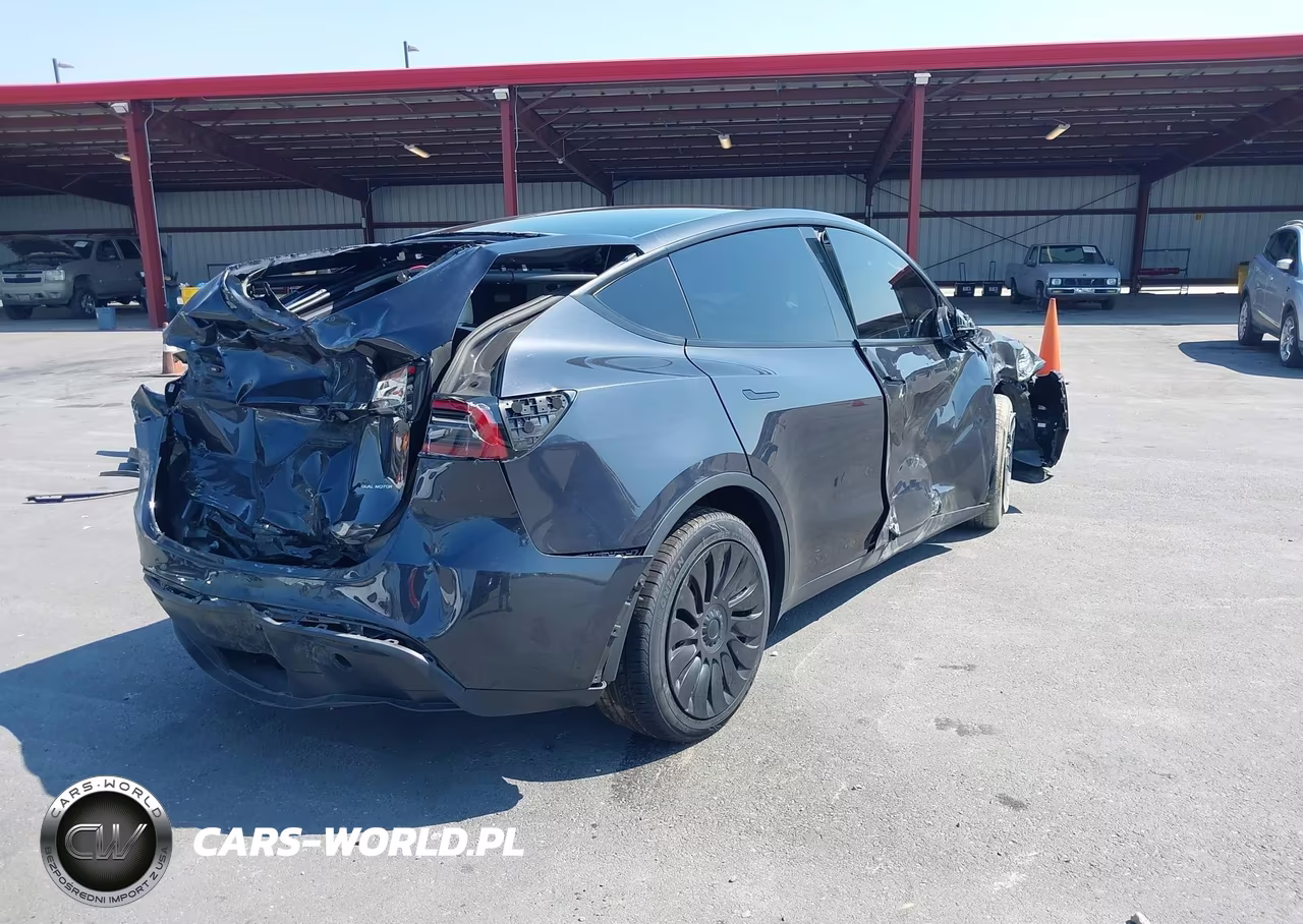 2024 Tesla Model Y Long Range Dual Motor All-Wheel Drive VIN:7SAYGDEE3RF199816 - 4