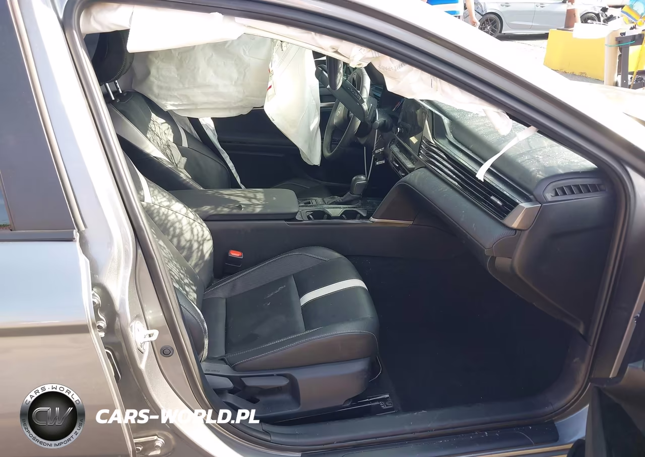 2025 Toyota Camry Se VIN:4T1DAACK7SU519085 - 5