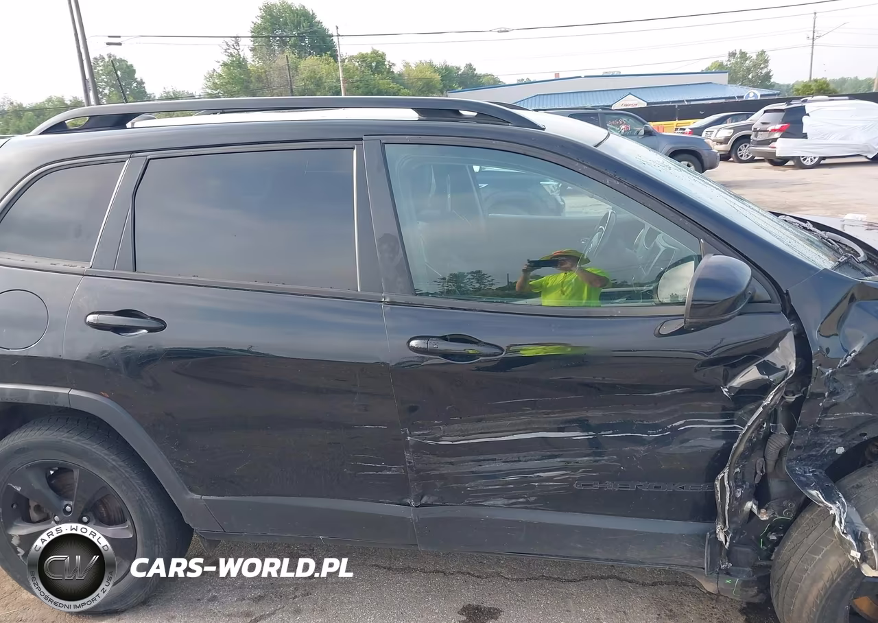 2020 Jeep Cherokee Altitude 4X4 VIN:1C4PJMLB8LD622875 - 12