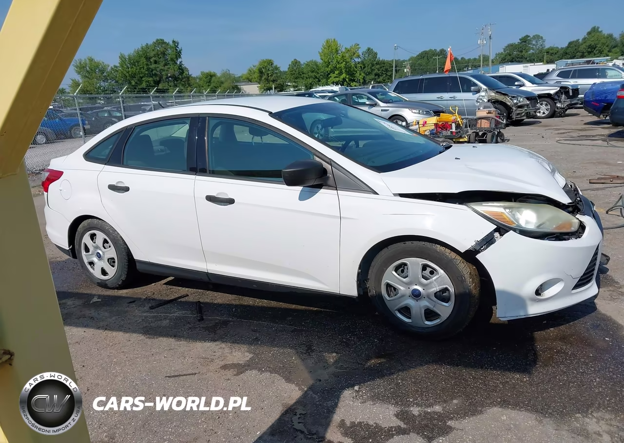 2014 Ford Focus S VIN:1FADP3E26EL127615 - 13