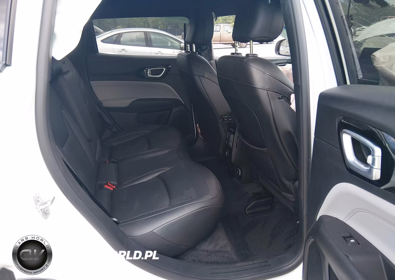 2025 Jeep Compass Limited 4X4 VIN:3C4NJDCN0ST558535 - 8
