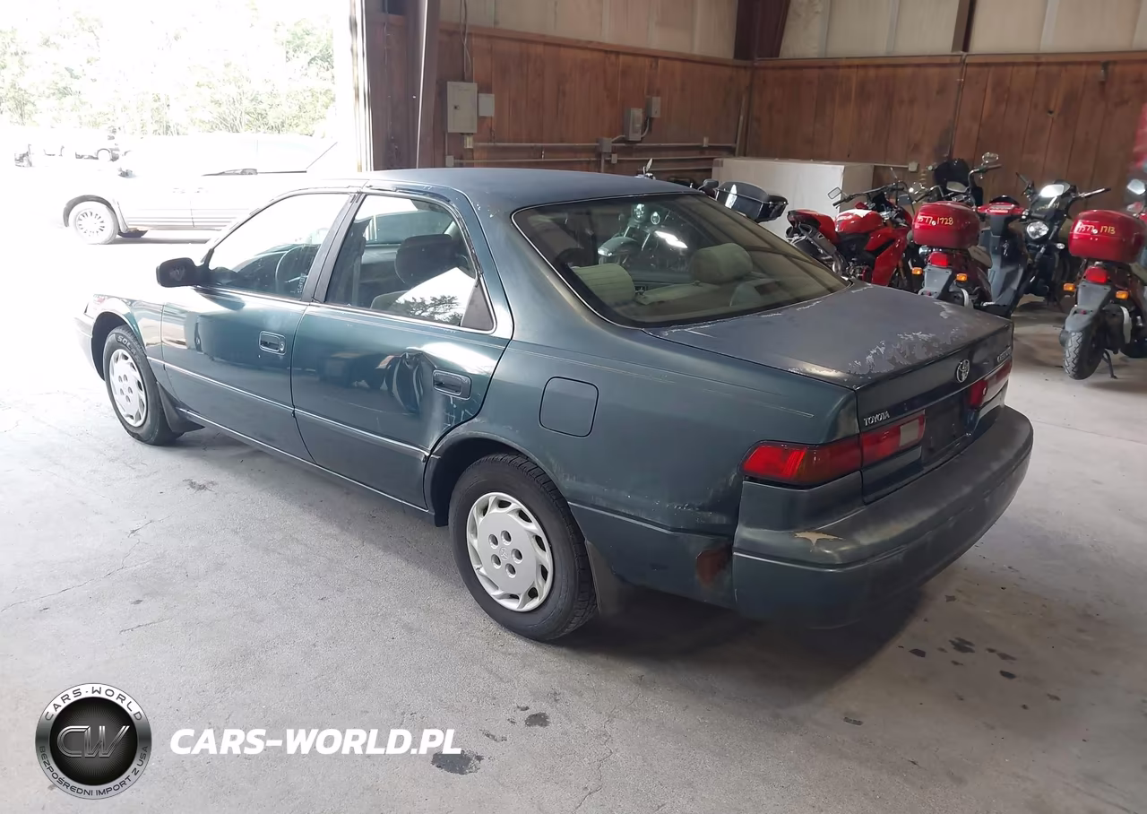 1998 Toyota Camry Le VIN:JT2BG22K5W0247952 - 3