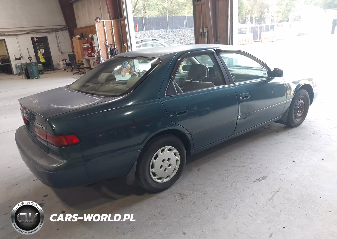 1998 Toyota Camry Le VIN:JT2BG22K5W0247952 - 4