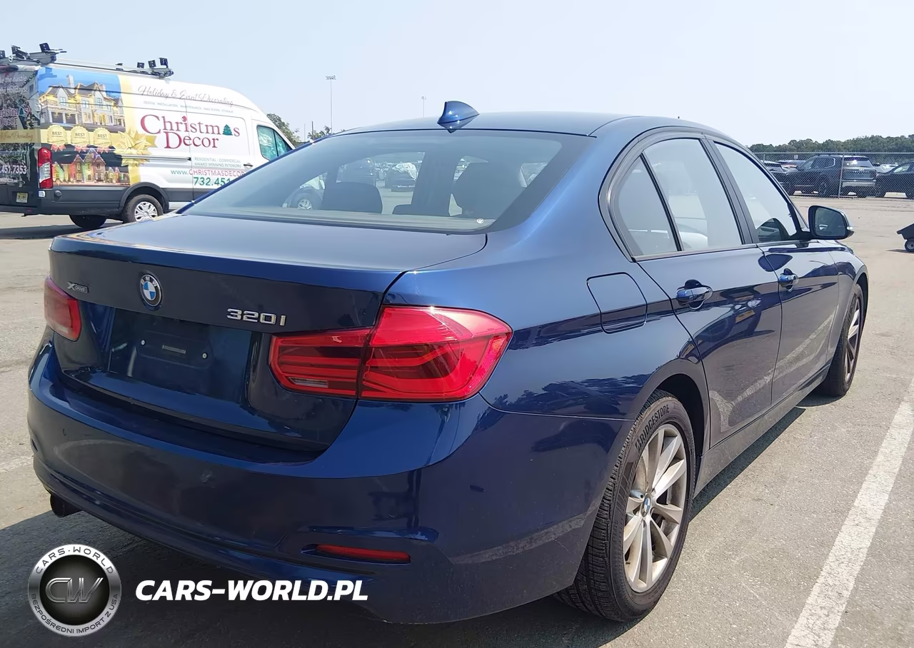 2017 BMW 320I xDrive VIN:WBA8E5G54HNU42262 - 4