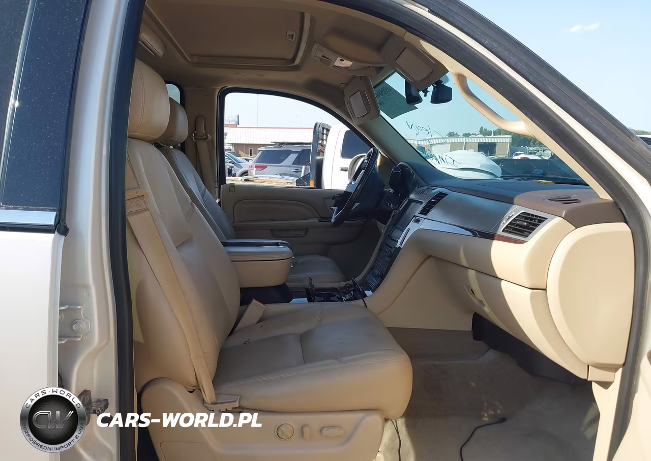 2013 Cadillac Escalade Luxury VIN:1GYS4BEF0DR144908 - 5