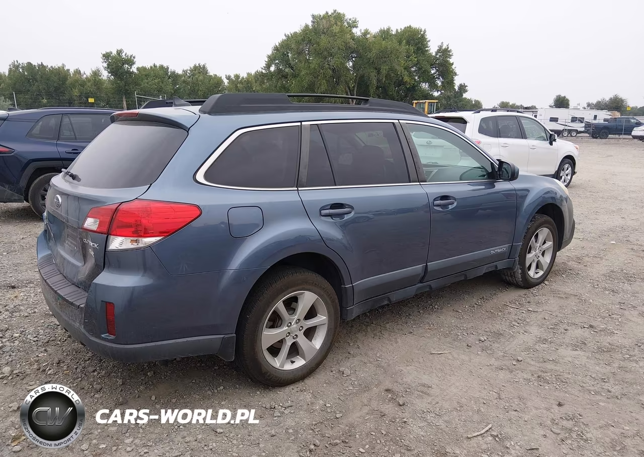 2013 Subaru Outback 2.5I Limited VIN:4S4BRBKC4D3263044 - 4