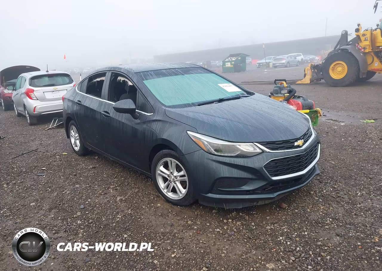 2017 Chevrolet Cruze Lt Auto – zdjęcie 1 z 15