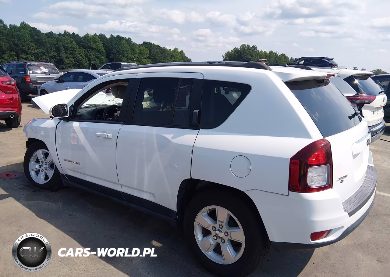 2017 Jeep Compass Latitude VIN:1C4NJCEA0HD212889 - 3