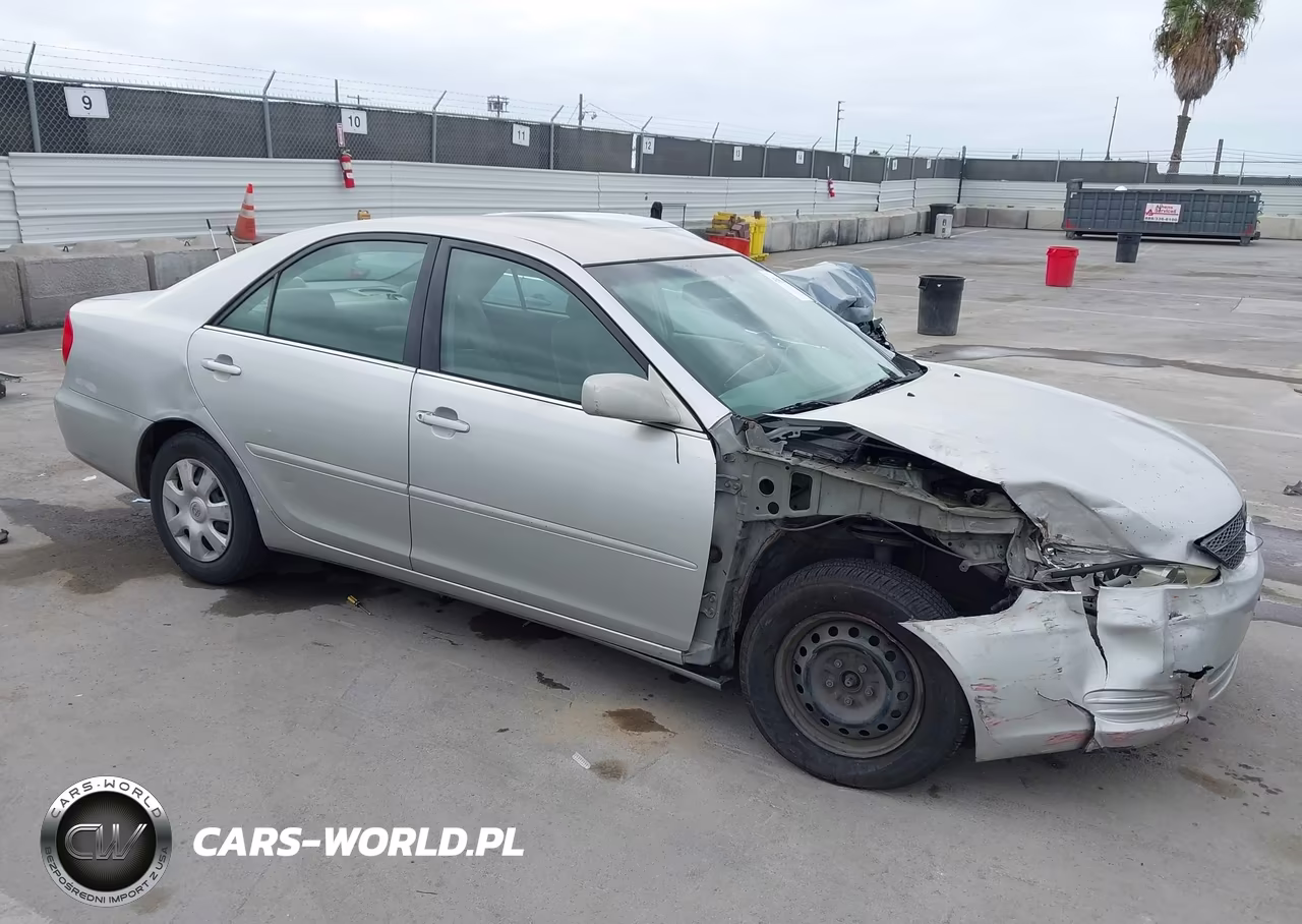 2004 Toyota Camry Le