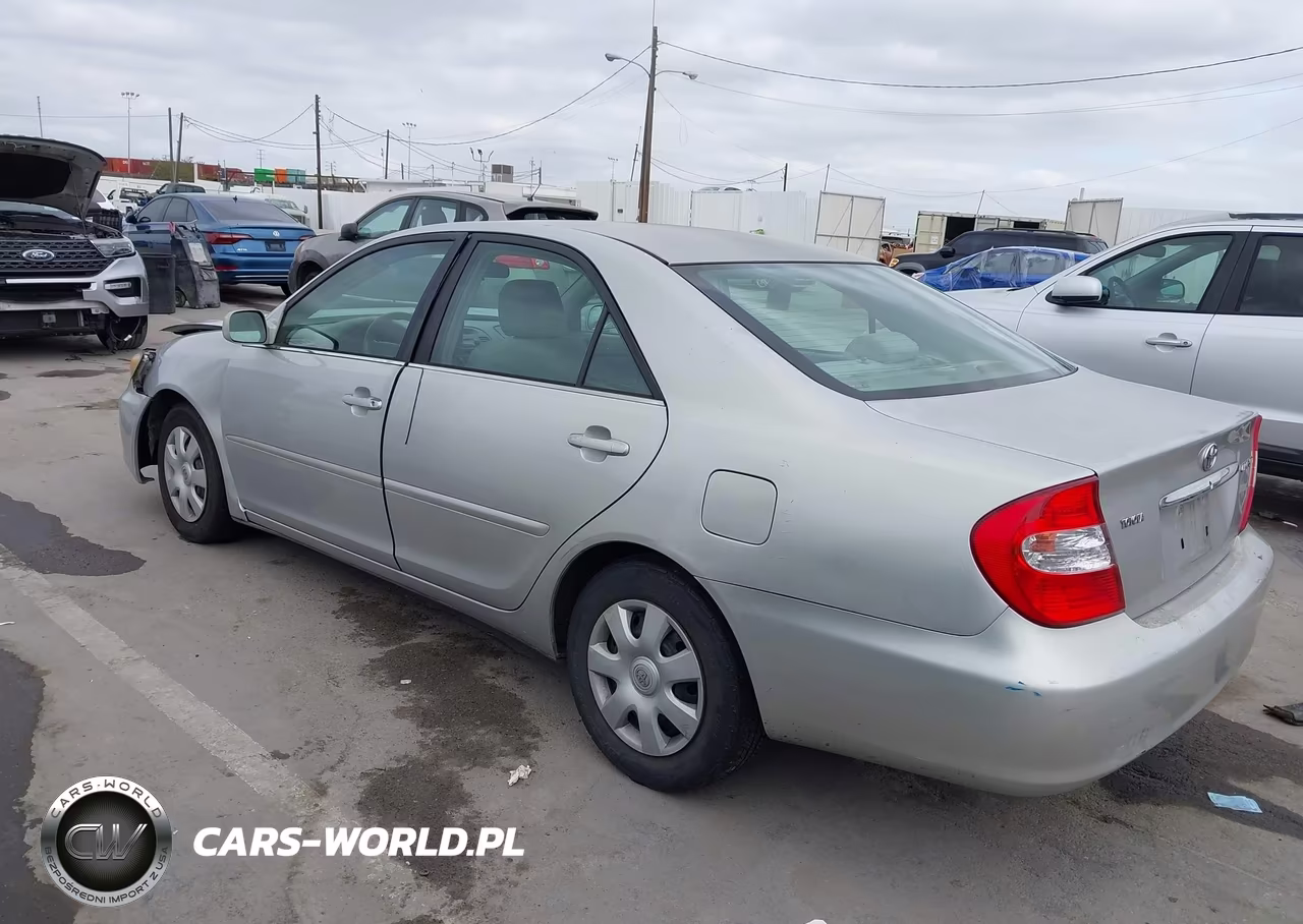 2004 Toyota Camry Le VIN:4T1BE32K14U300666 - 3