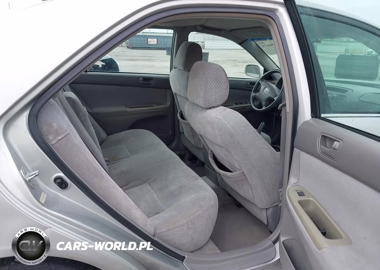 2004 Toyota Camry Le VIN:4T1BE32K14U300666 - 8