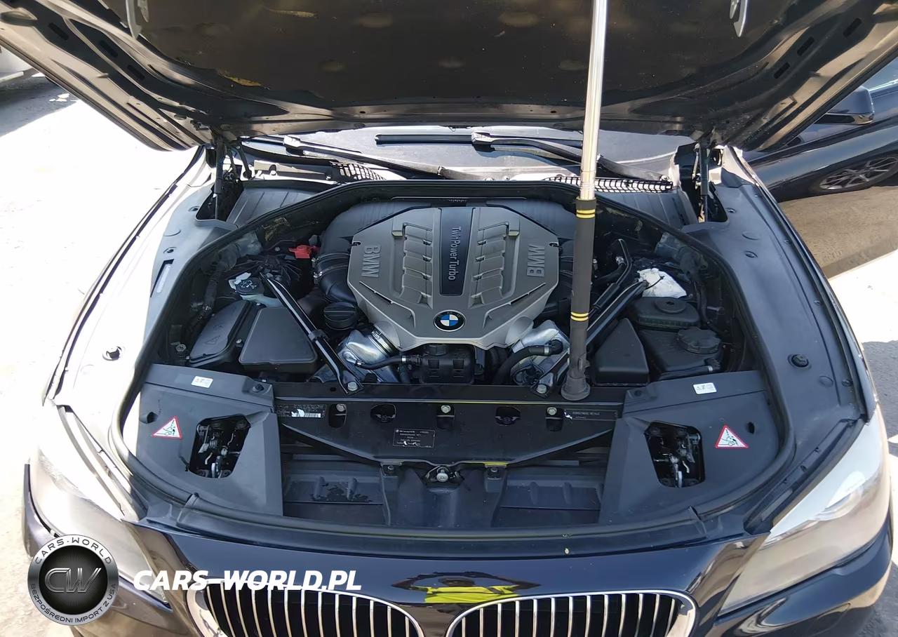 2011 BMW 750Li VIN:WBAKB8C52BCY65933 - 10
