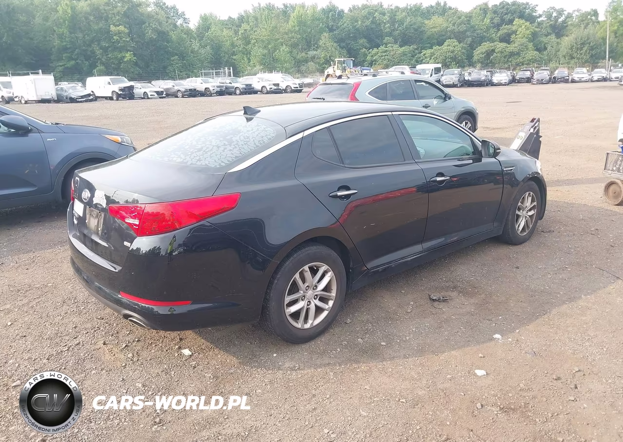 2013 Kia Optima Lx VIN:5XXGM4A75DG117003 - 4