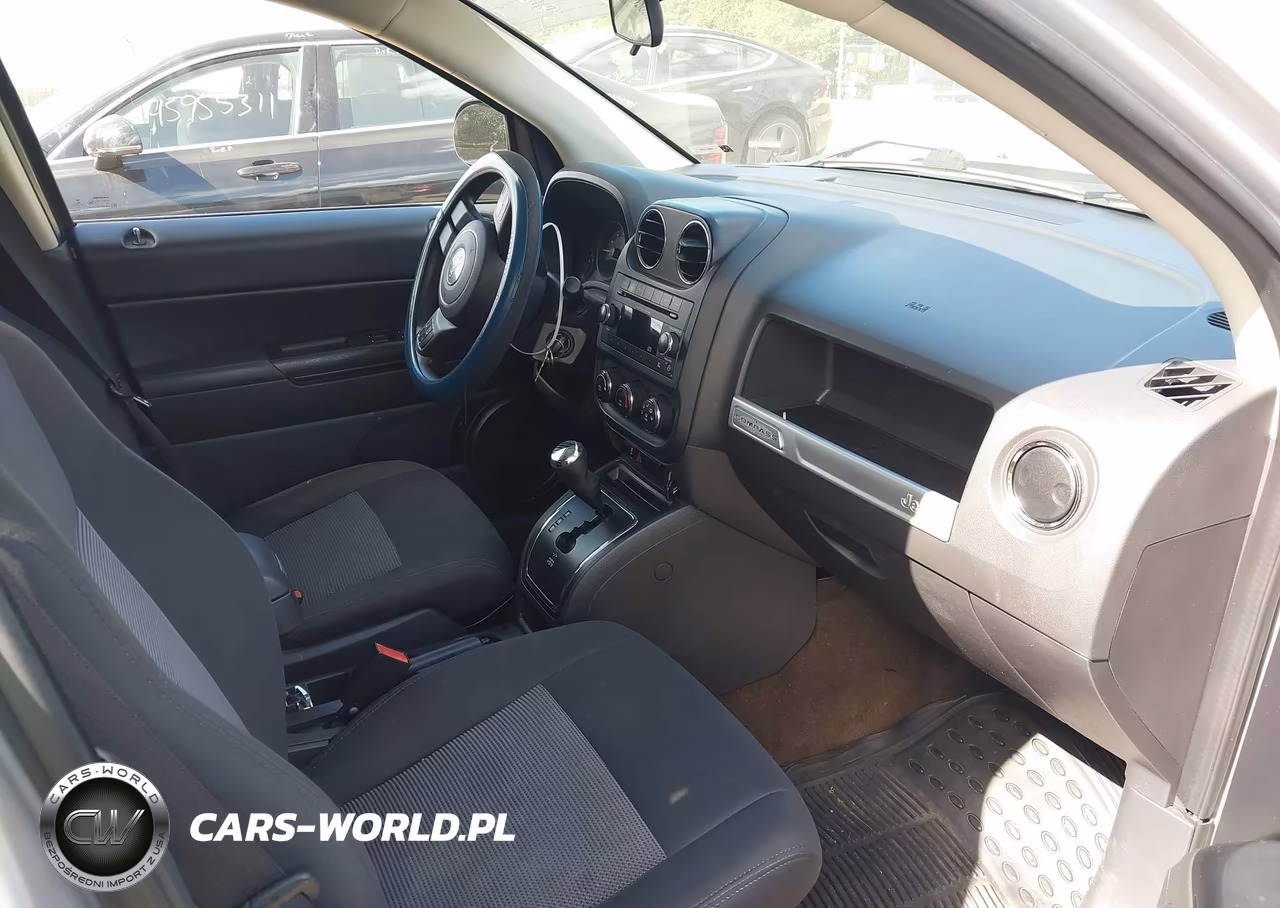 2014 Jeep Compass Sport VIN:1C4NJDBB9ED538379 - 5