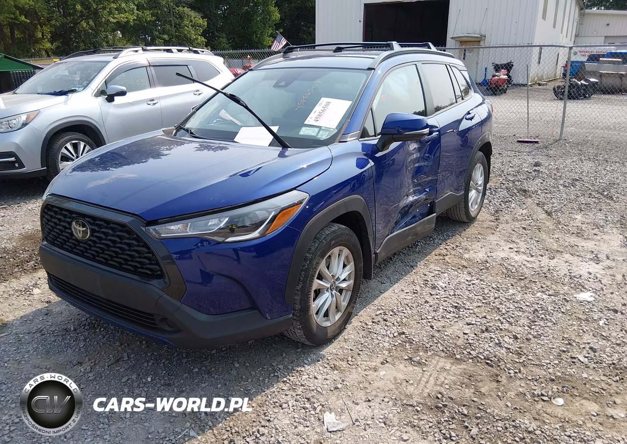 2022 Toyota Corolla Cross Le VIN:7MUCAABG2NV037104 - 2
