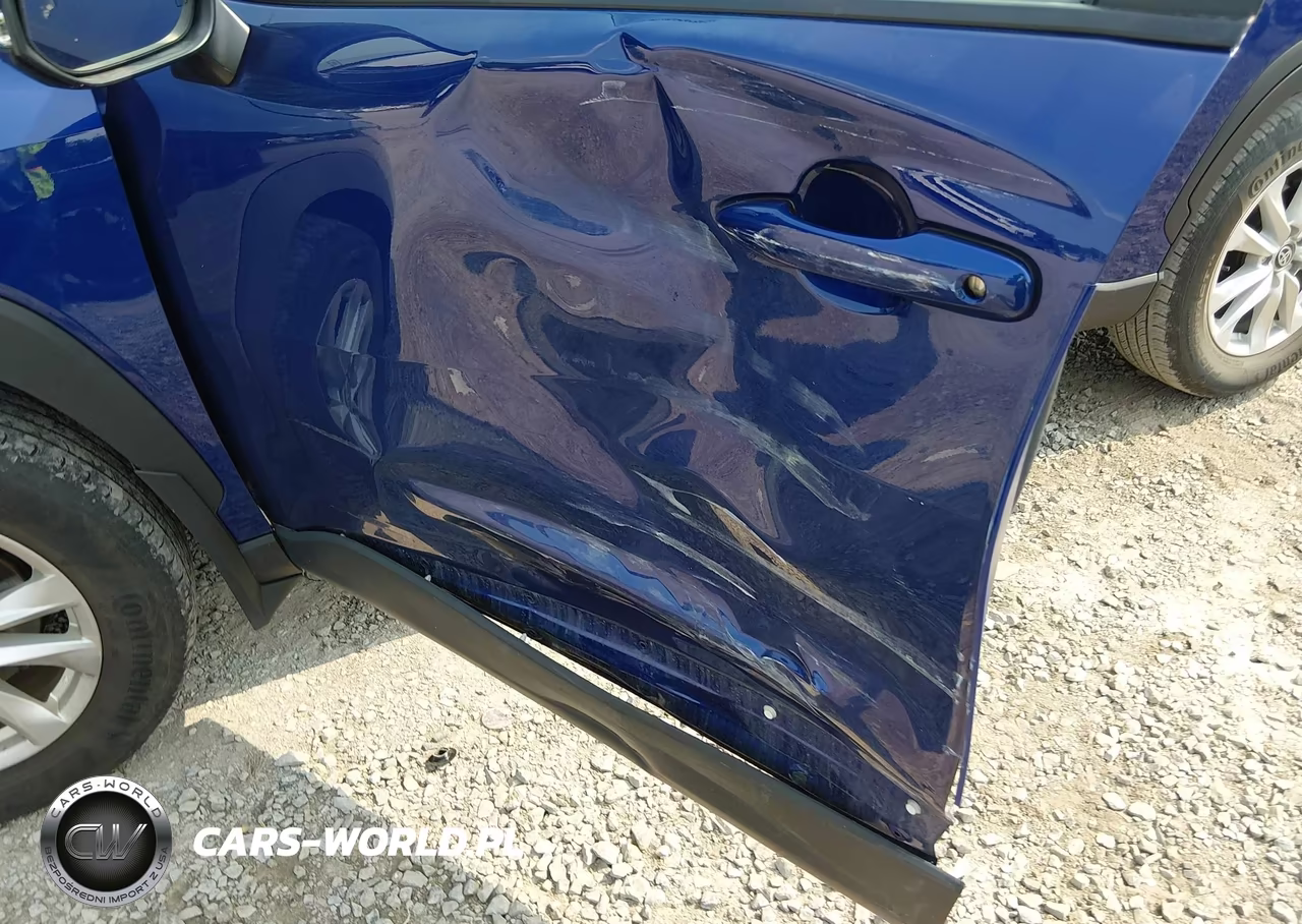 2022 Toyota Corolla Cross Le VIN:7MUCAABG2NV037104 - 6