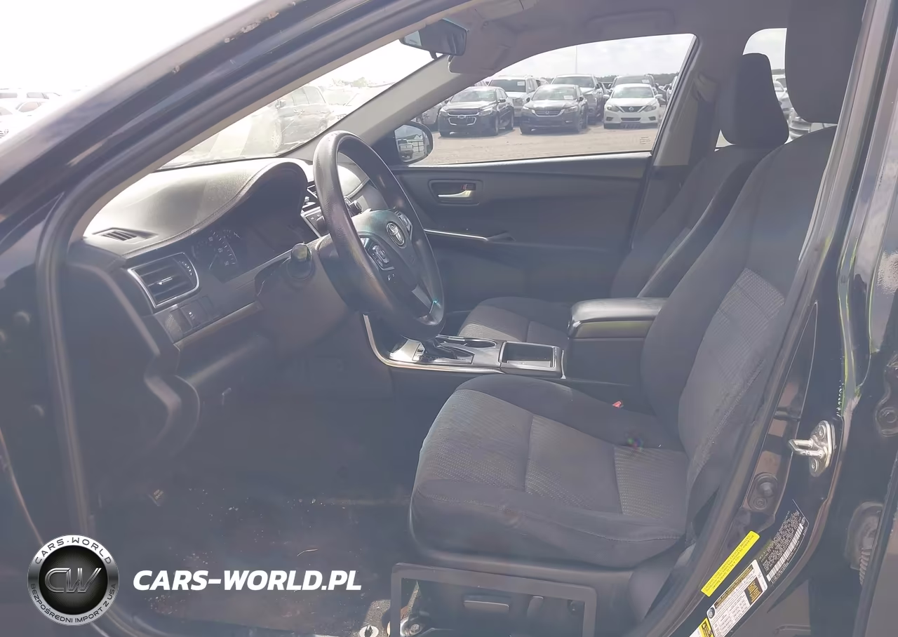 2015 Toyota Camry Le VIN:4T4BF1FK4FR484277 - 17