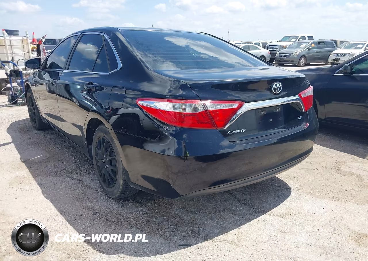 2015 Toyota Camry Le VIN:4T4BF1FK4FR484277 - 3