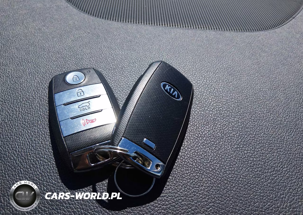 2019 Kia Niro S Touring VIN:KNDCC3LC8K5253293 - 11