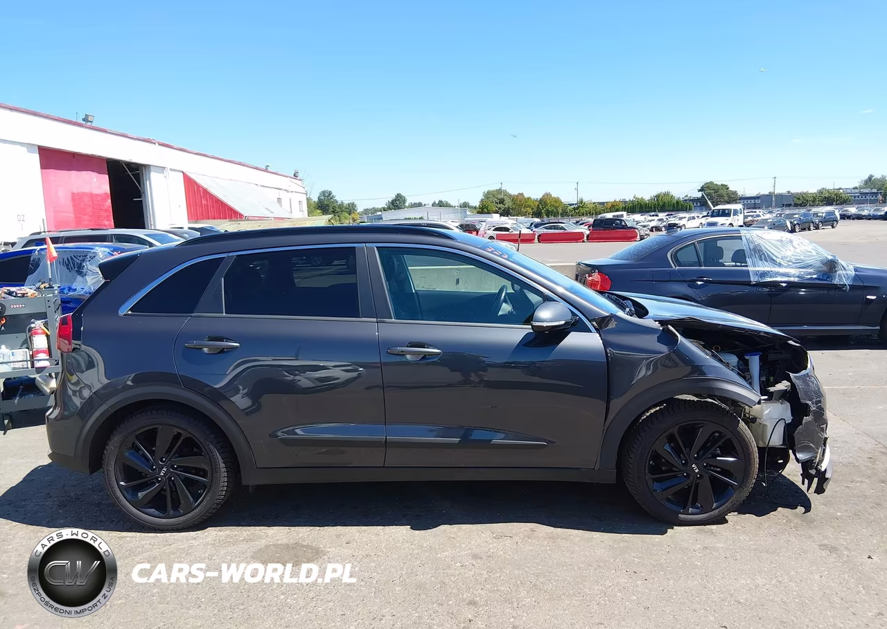 2019 Kia Niro S Touring VIN:KNDCC3LC8K5253293 - 14