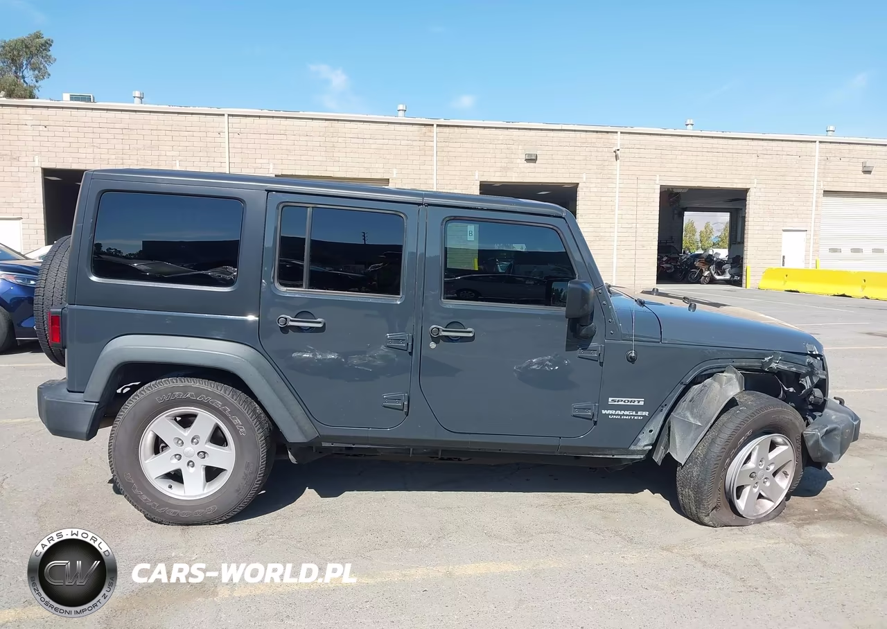 2017 Jeep Wrangler Unlimited Sport VIN:1C4BJWDG9HL520255 - 13