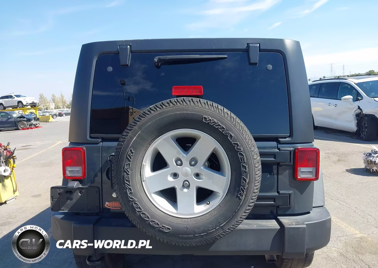 2017 Jeep Wrangler Unlimited Sport VIN:1C4BJWDG9HL520255 - 16