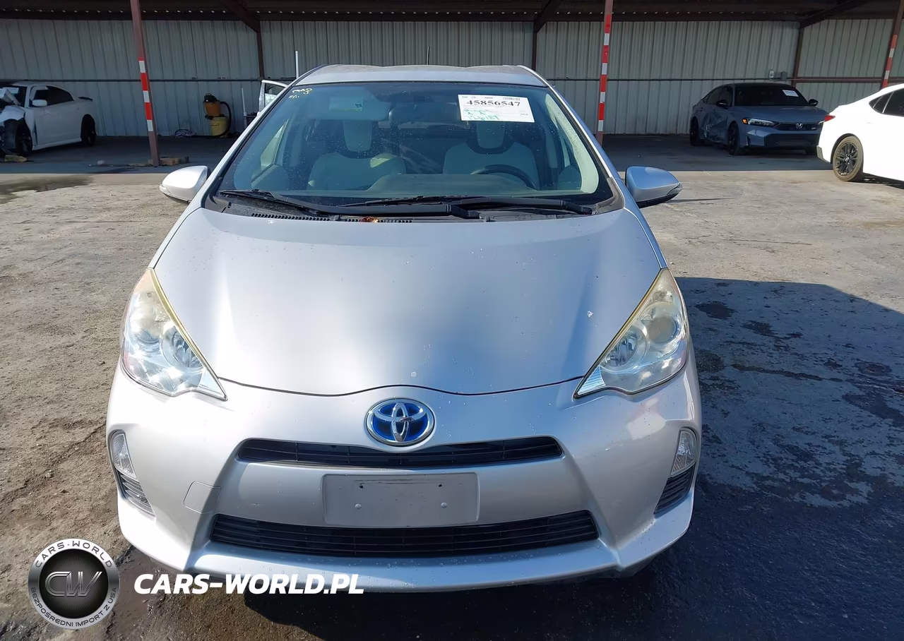 2014 Toyota Prius C One VIN:JTDKDTB35E1075896 - 13