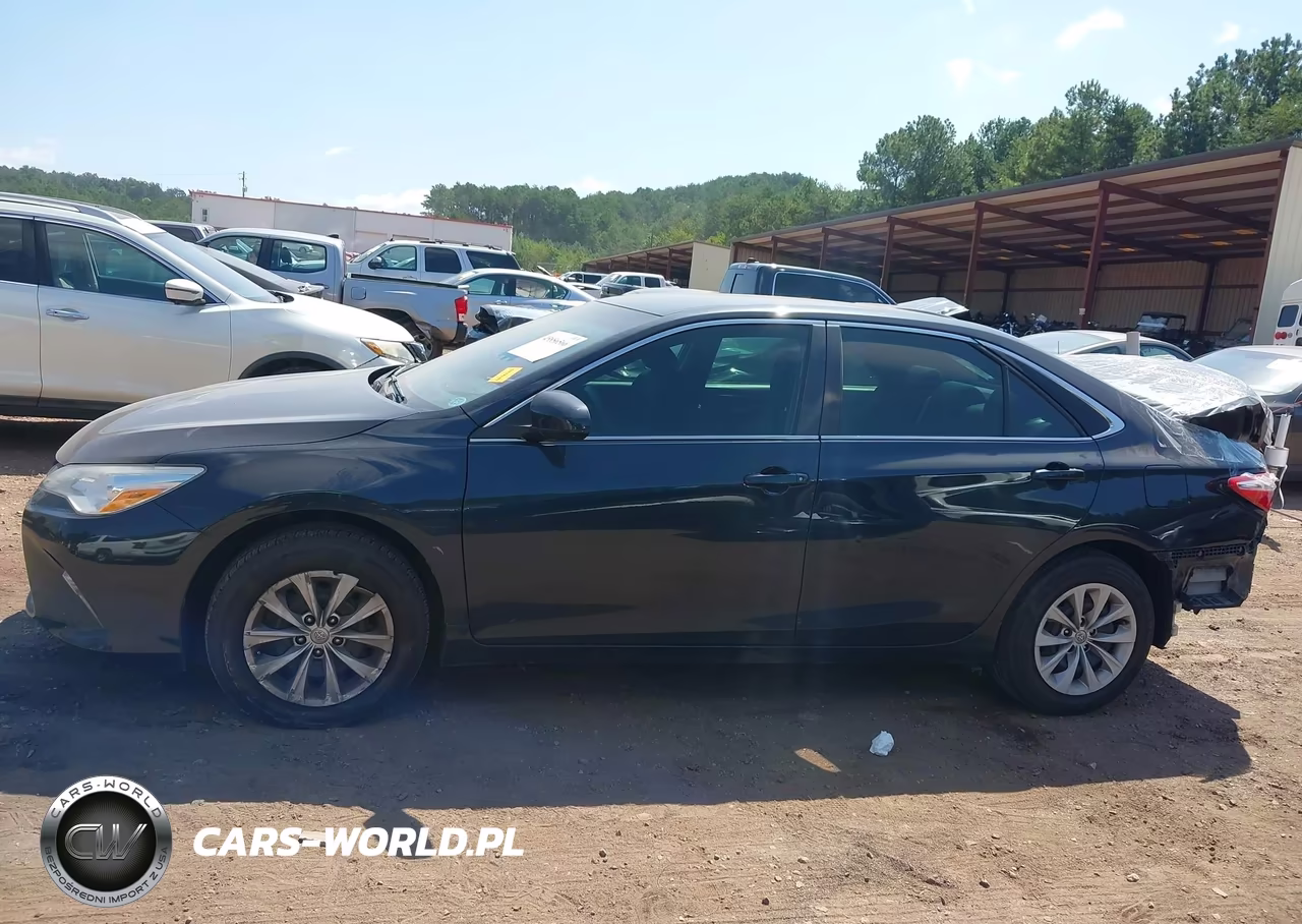 2017 Toyota Camry Le VIN:4T1BF1FK5HU678202 - 15