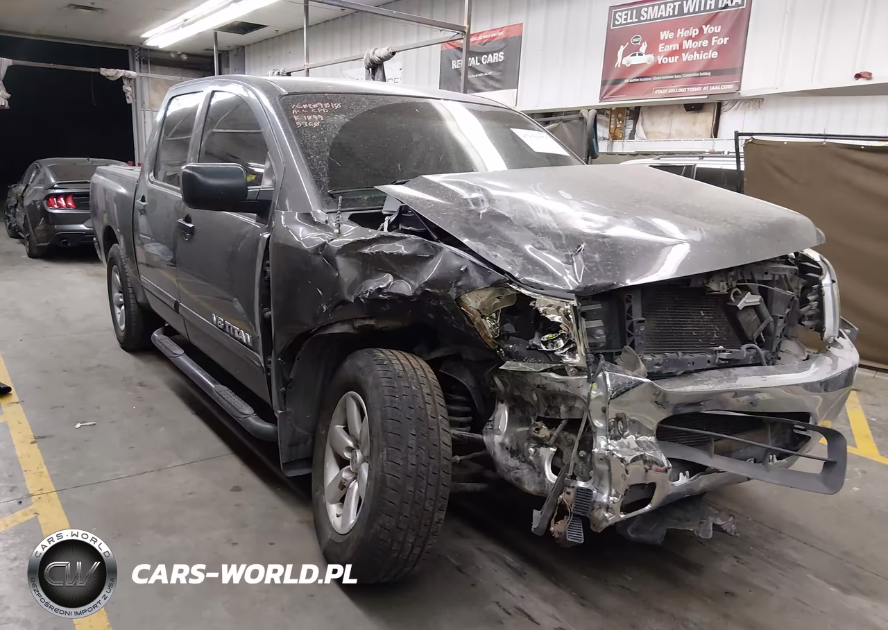2011 Nissan Titan Sv