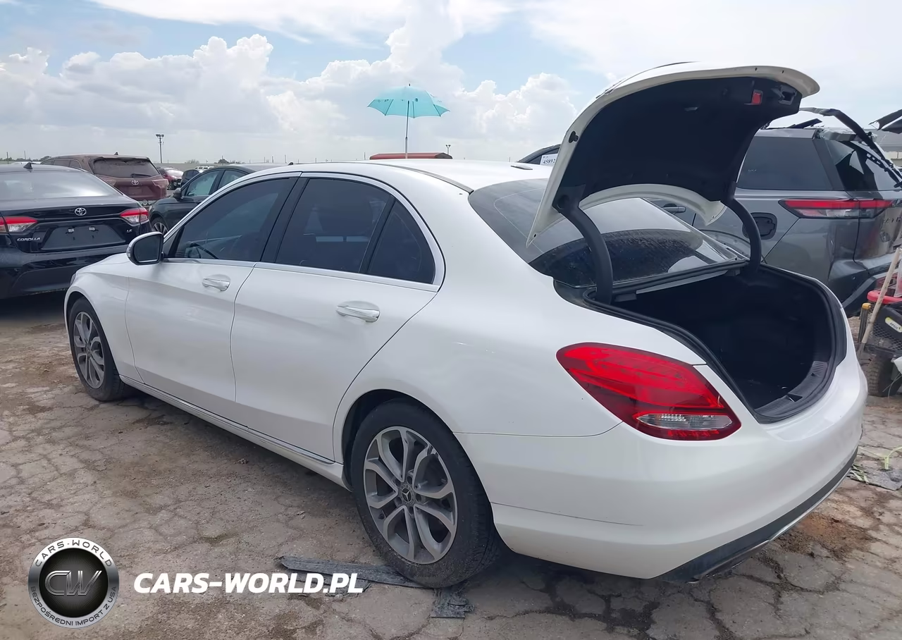 2018 Mercedes-Benz C 300 VIN:55SWF4JB5JU269127 - 3
