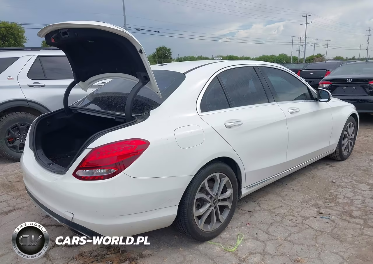 2018 Mercedes-Benz C 300 VIN:55SWF4JB5JU269127 - 4