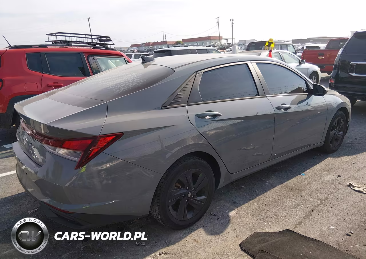 2021 Hyundai Elantra Sel VIN:KMHLM4AG1MU065681 - 4