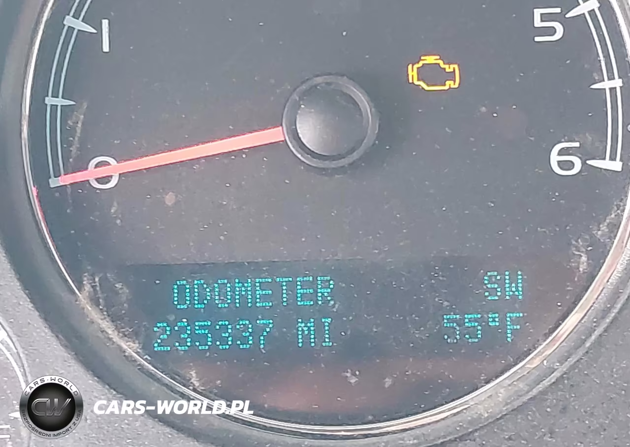 2011 Chevrolet Suburban Lt VIN:1GNSKJE34BR389131 - 15