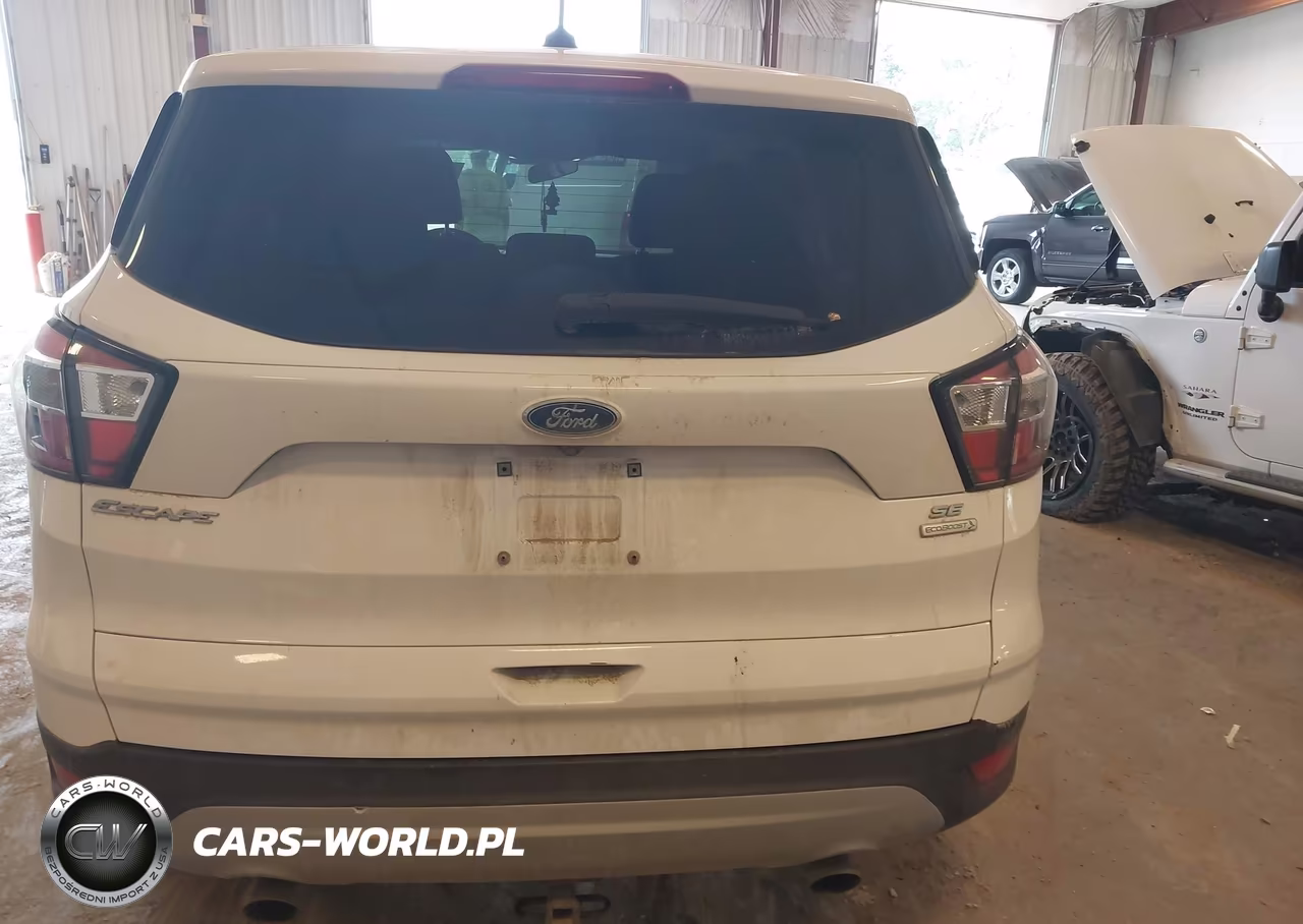 2017 Ford Escape Se VIN:1FMCU0GD5HUD18366 - 16