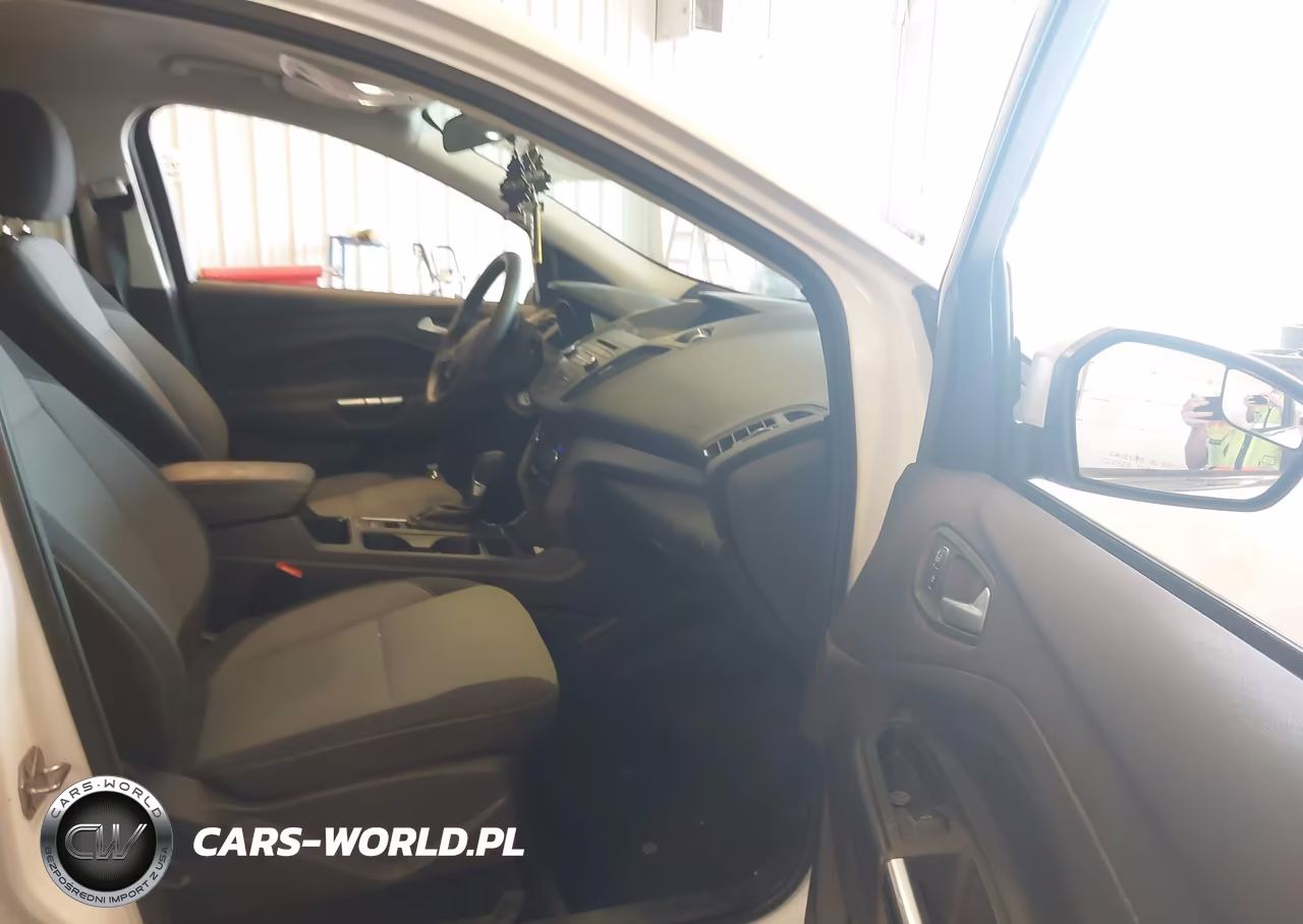 2017 Ford Escape Se VIN:1FMCU0GD5HUD18366 - 5
