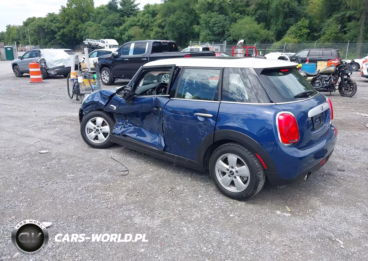 2015 Mini Hardtop Cooper VIN:WMWXS5C55FT831527 - 3