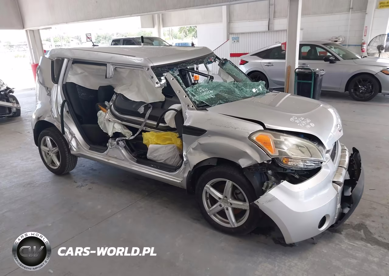 2010 Kia Soul +